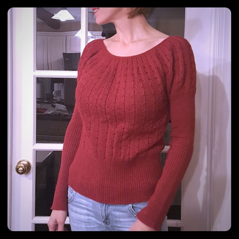 Intuitions burgundy sweater